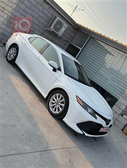 تۆیۆتا کامری